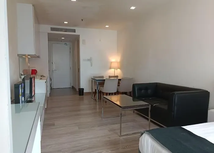 Rm203A Bukit Bintang Balcony Studio Infinity Pool